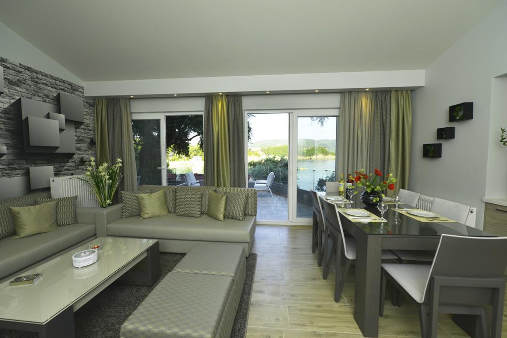 פאלאוקסטריצה Odysseus Villa מראה חיצוני תמונה