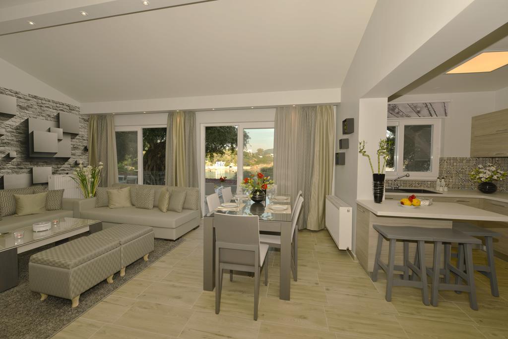 פאלאוקסטריצה Odysseus Villa מראה חיצוני תמונה